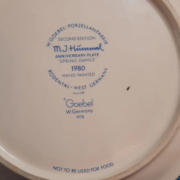 Vintage 1980 M.J. Hummel Plate - Picture 2 of 4